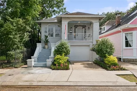 6112 Chestnut St, New Orleans, LA 70118