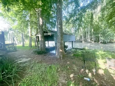Exterior - 20194 Lacox Ln, Springfield, LA 70462 photo 7 of 11