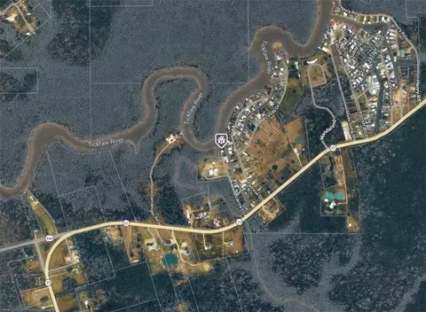 View/Area - 20194 Lacox Ln, Springfield, LA 70462 photo 2 of 5