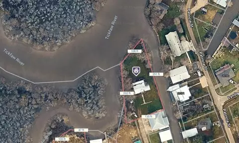 View/Area - 20194 Lacox Ln, Springfield, LA 70462 photo 1 of 5