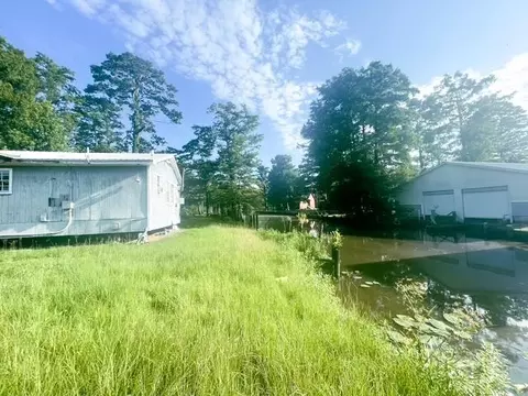 Exterior - 20194 Lacox Ln, Springfield, LA 70462 photo 2 of 11