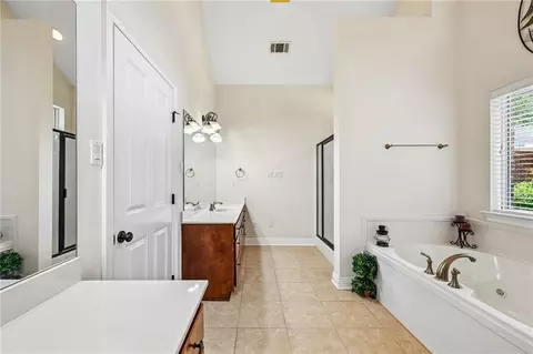 Bath - 52 Bleu Lake Dr, Covington, LA 70435 photo 3 of 4