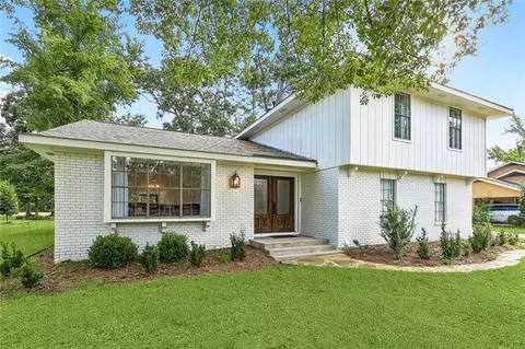 759 Beau Chene Dr, Mandeville, LA 70471