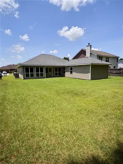 Exterior - 752 Simpson Way, Covington, LA 70435 photo 2 of 4
