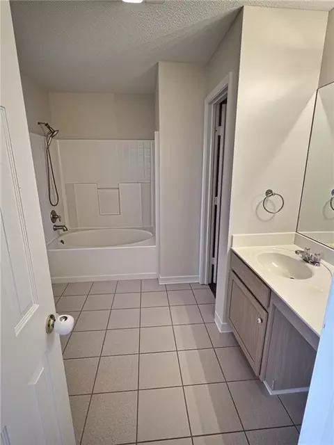 Bath - 752 Simpson Way, Covington, LA 70435 photo 2 of 4