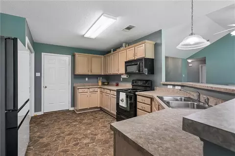 Kitchen - 752 Simpson Way, Covington, LA 70435 photo 2 of 2