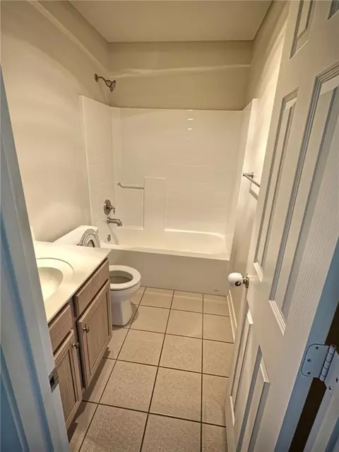 Bath - 752 Simpson Way, Covington, LA 70435 photo 4 of 4