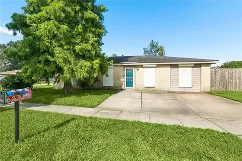2524 Cora Ann St, Violet, LA 70092
