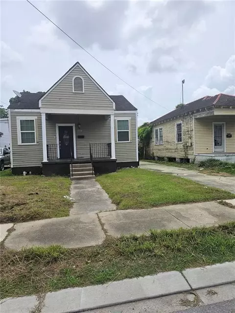 3329 Frenchmen St, New Orleans, LA 70122