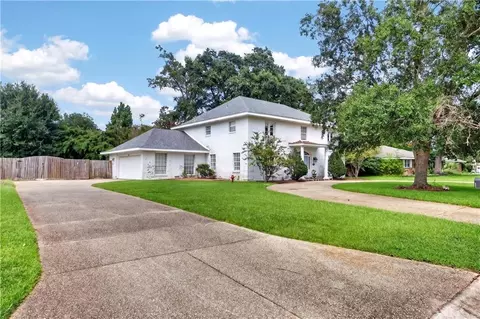 3605 Joyce Dr, Mandeville, LA 70471 photo 3