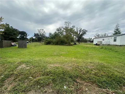 1608 Linda Lou Dr, Saint Bernard, LA 70085