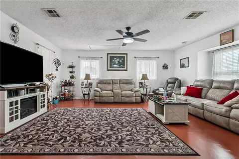 4036 Post Dr, Harvey, LA 70058 photo 2