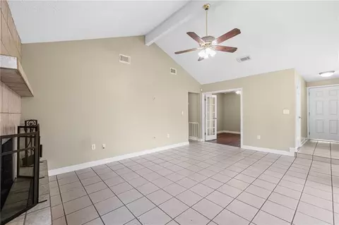 Living - 118 Bishops Dr, Slidell, LA 70458 photo 2 of 2