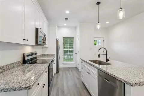 Kitchen - 70472 K St, Covington, LA 70433 photo 2 of 2