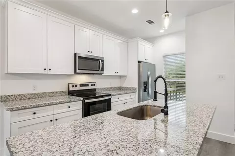 Kitchen - 70472 K St, Covington, LA 70433 photo 1 of 2