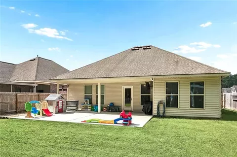 Exterior - 12372 Parma Cir, Covington, LA 70435 photo 3 of 4
