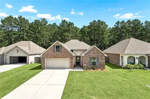 12372 Parma Cir, Covington, LA 70435
