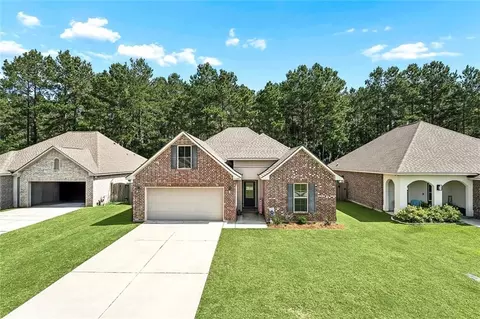 12372 Parma Cir, Covington, LA 70435