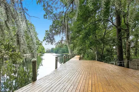 Exterior - 146 Chamale Dr, Slidell, LA 70460 photo 8 of 10