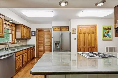 Kitchen - 146 Chamale Dr, Slidell, LA 70460 photo 2 of 2