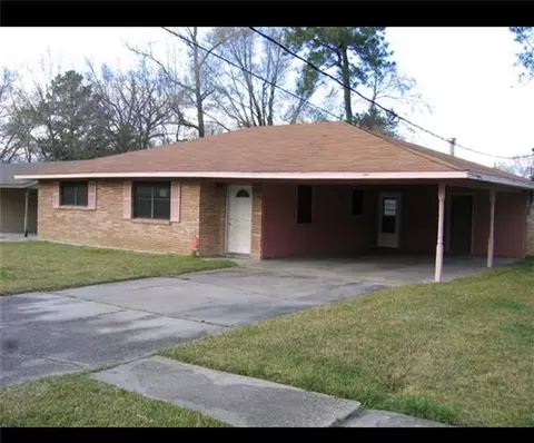 7649 Governor Derbigny Dr, Baton Rouge, LA 70811