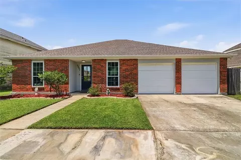 3321 Lake Trail Dr, Metairie, LA 70003