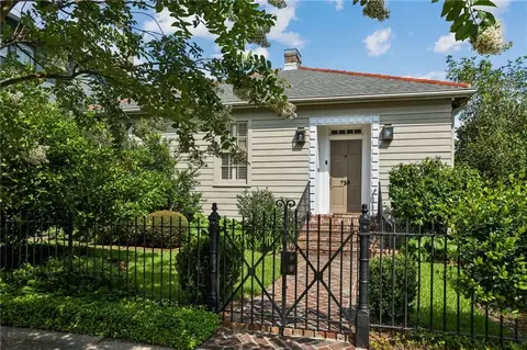 738 Pine St, New Orleans, LA 70118