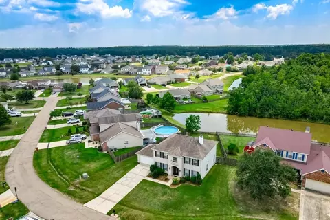 View/Area - 421 Creekside Ct, Covington, LA 70433 photo 5 of 6