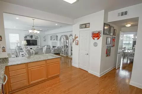 Entry Way - 421 Creekside Ct, Covington, LA 70433 photo 5 of 7