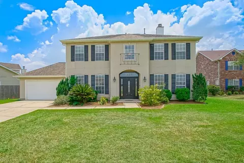 Exterior - 421 Creekside Ct, Covington, LA 70433 photo 1 of 3