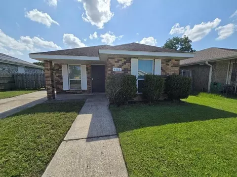 4566 Francisco Verrett Dr, New Orleans, LA 70126