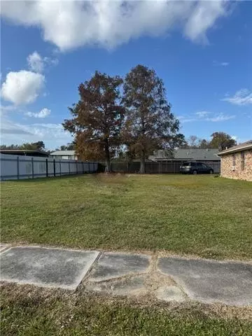3408 Oak Dr, Violet, LA 70092 photo 2
