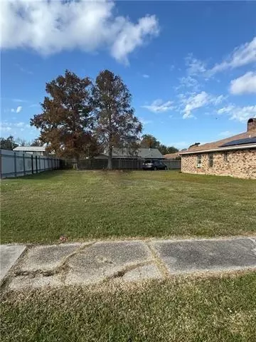 3408 Oak Dr, Violet, LA 70092 photo 3