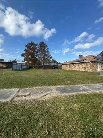 3408 Oak Dr, Violet, LA 70092 photo 4
