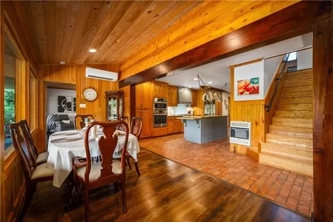 Dining - 151 Wardway Dr, Boyce, LA 71409 photo 2 of 3