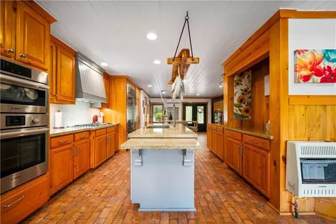 Kitchen - 151 Wardway Dr, Boyce, LA 71409 photo 4 of 4