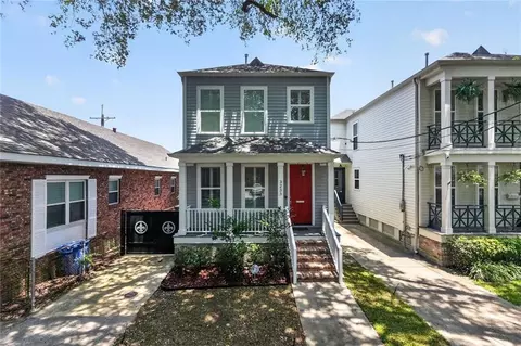 3233 Bienville St, New Orleans, LA 70119