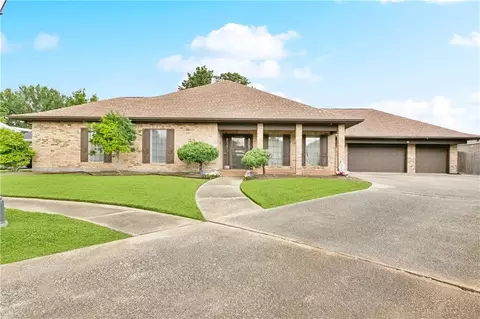 Exterior - 33 Monte Carlo Dr, Kenner, LA 70065 photo 2 of 3