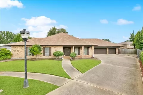33 Monte Carlo Dr, Kenner, LA 70065