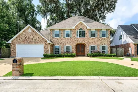 38 Shadows Ct, Marrero, LA 70072