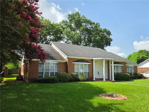 4109 Mayflower Blvd, Alexandria, LA 71303