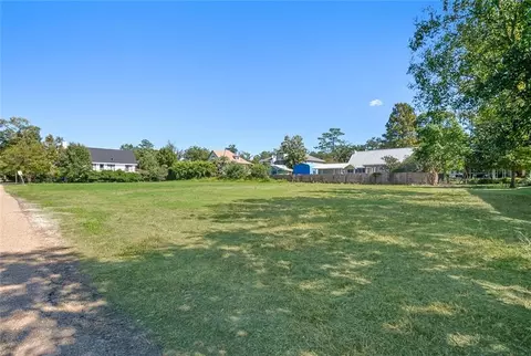 237 West St, Mandeville, LA 70448 photo 4