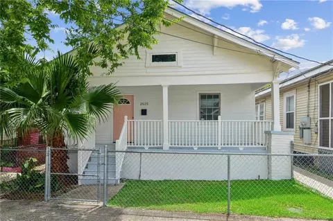 2625 Upperline St, New Orleans, LA 70115