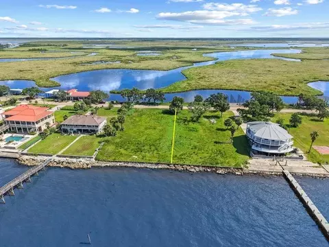 327 Carr Dr, Slidell, LA 70458