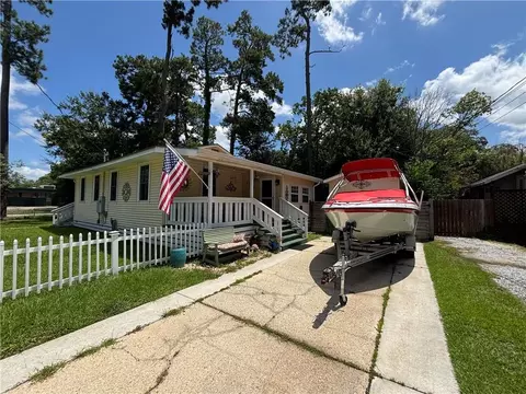 Exterior - 1708 4th St, Slidell, LA 70458 photo 2 of 6