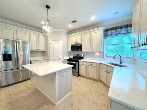 Kitchen - 19371 9th Ave, Covington, LA 70433 photo 3 of 4