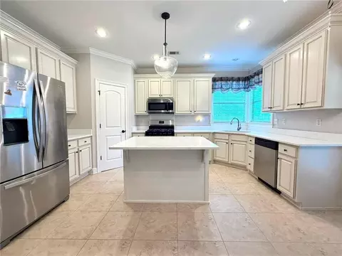 Kitchen - 19371 9th Ave, Covington, LA 70433 photo 2 of 4