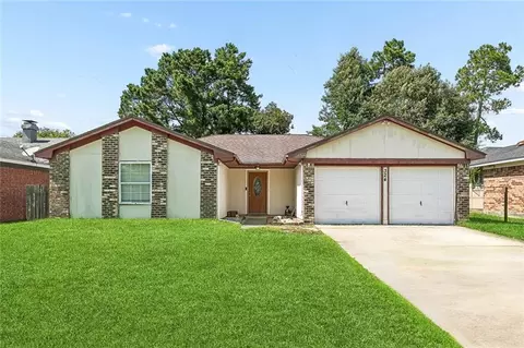 324 Drury Ln, Slidell, LA 70460