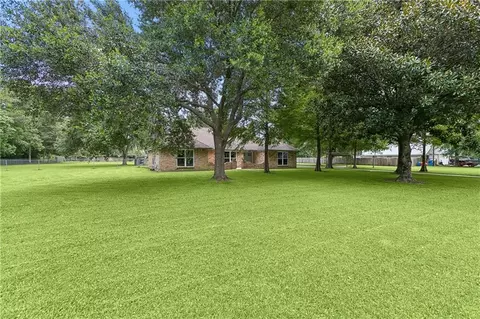 102 Lynn Dr, Slidell, LA 70461 photo 2