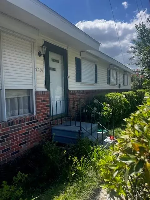 7201 Patterson Dr, New Orleans, LA 70131